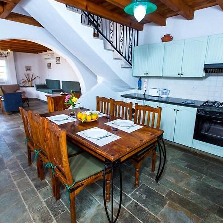 Villa Clarissa & Carmel View Πάφος Εξωτερικό φωτογραφία