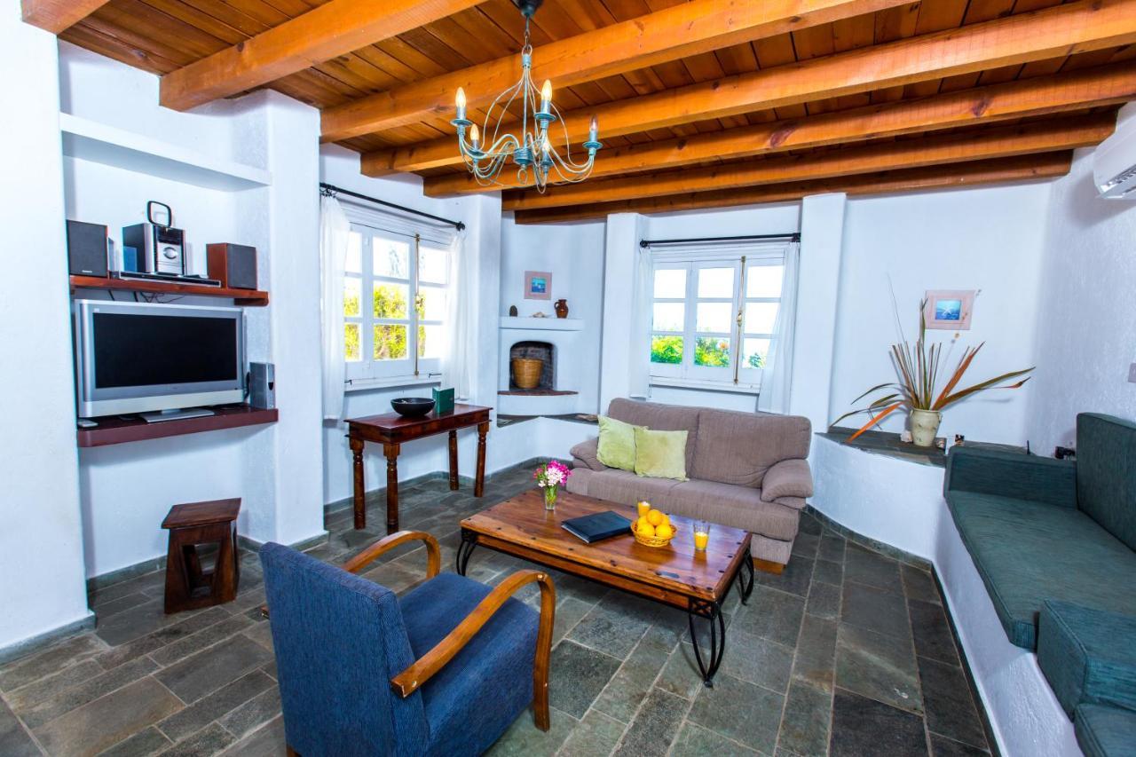 Villa Clarissa & Carmel View Πάφος Εξωτερικό φωτογραφία